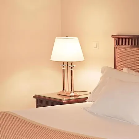 Les Capitouls Centre - Handwritten Collection Toulouse