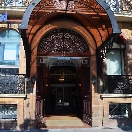 Les Capitouls Centre - Handwritten Collection Toulouse