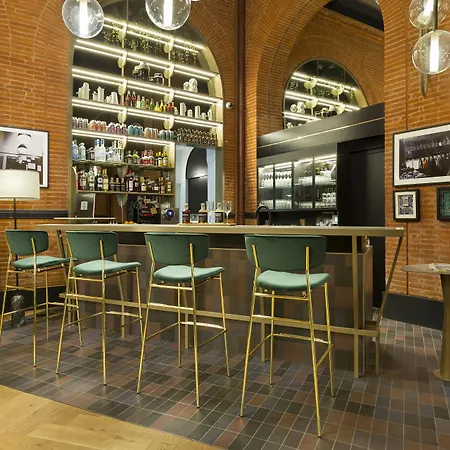 Les Capitouls Centre - Handwritten Collection Toulouse