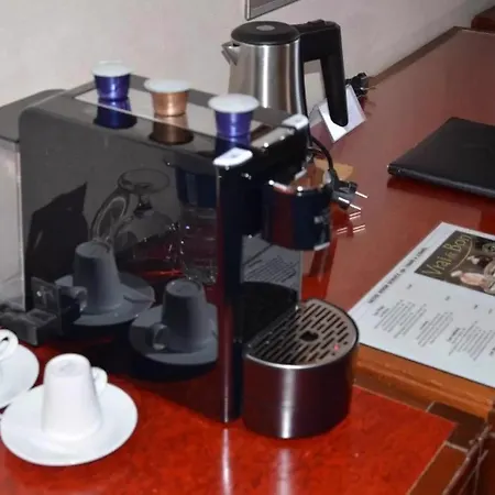 Les Capitouls Centre - Handwritten Collection Toulouse