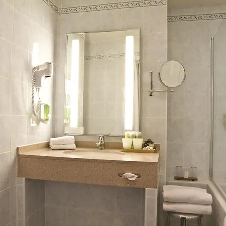 Les Capitouls Centre - Handwritten Collection 4* Toulouse