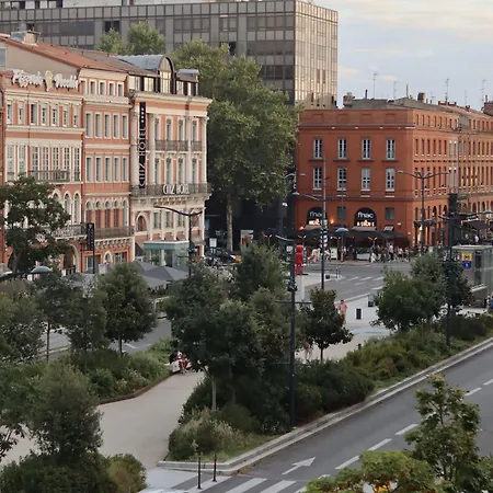 Les Capitouls Centre - Handwritten Collection 4* Toulouse