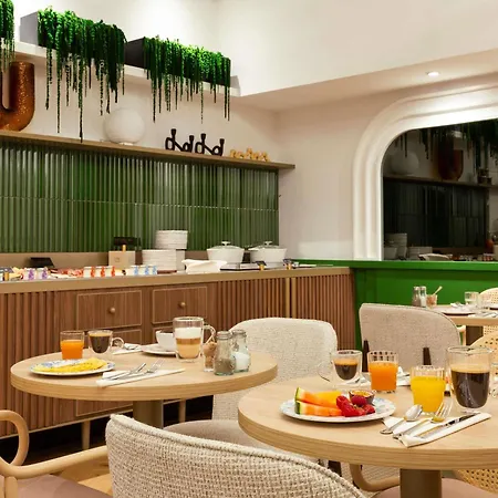 Les Capitouls Centre - Handwritten Collection Toulouse