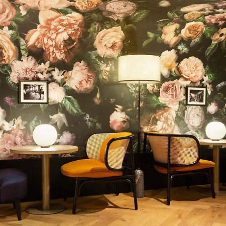 Les Capitouls Centre - Handwritten Collection 4*