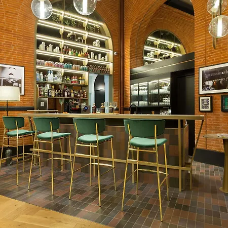 Les Capitouls Centre - Handwritten Collection Otel 4*