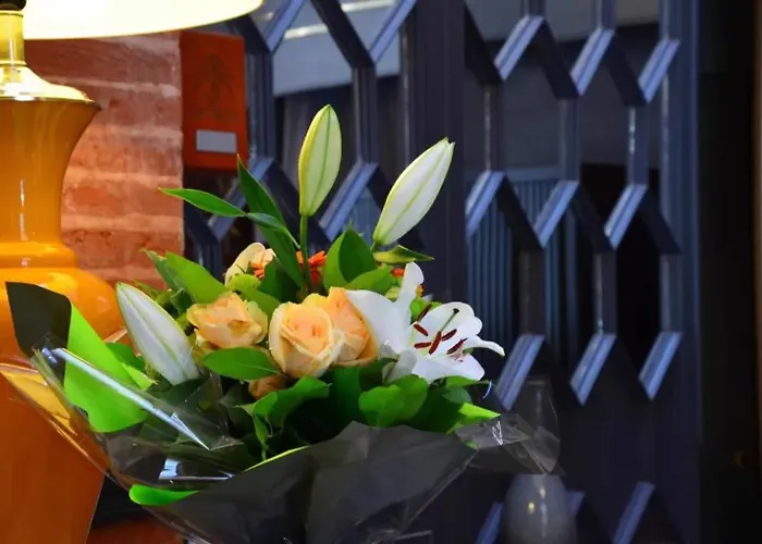 Les Capitouls Centre - Handwritten Collection 4* 圖盧茲