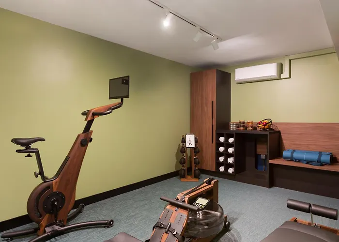 Les Capitouls Centre - Handwritten Collection 圖盧茲