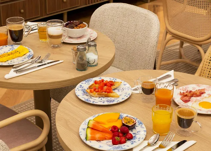 Les Capitouls Centre - Handwritten Collection 圖盧茲