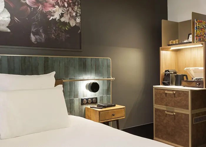 Les Capitouls Centre - Handwritten Collection 4*