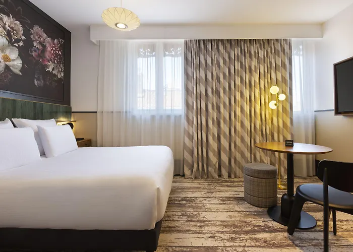 Les Capitouls Centre - Handwritten Collection