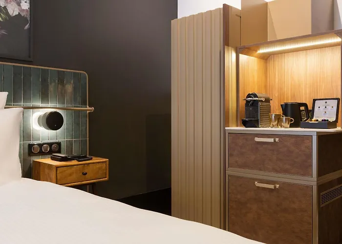 Les Capitouls Centre - Handwritten Collection 4* 圖盧茲