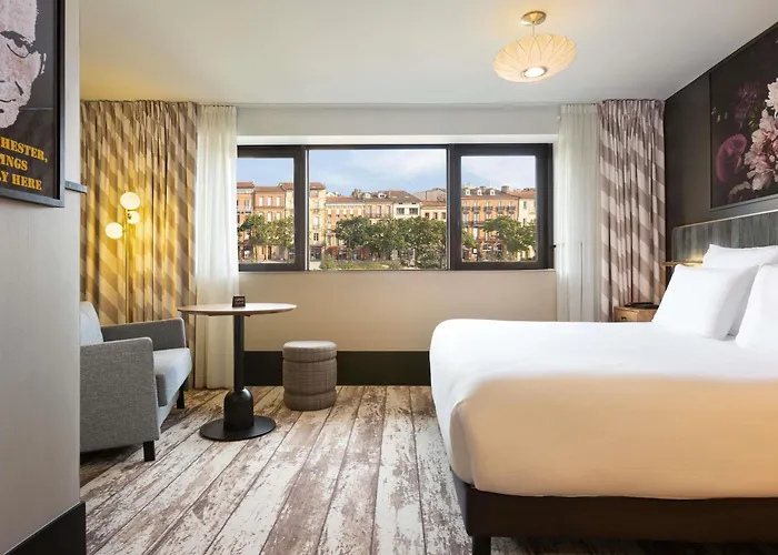 Les Capitouls Centre - Handwritten Collection 4* 圖盧茲