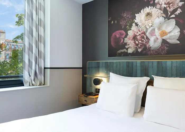 Les Capitouls Centre - Handwritten Collection