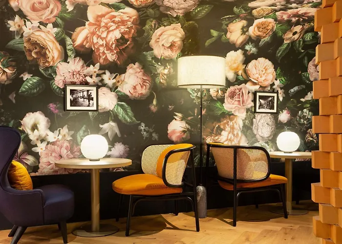 Les Capitouls Centre - Handwritten Collection 4*