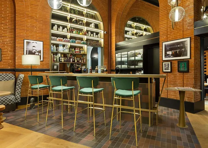 Les Capitouls Centre - Handwritten Collection 4*