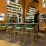 Les Capitouls Centre - Handwritten Collection 4*