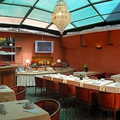 Centre Les Capitouls Hotel