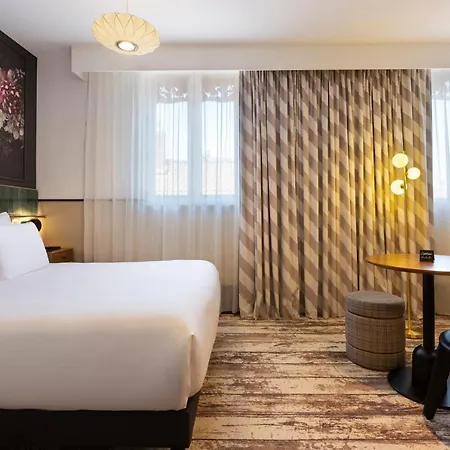 Hotel Centre Les Capitouls 4*